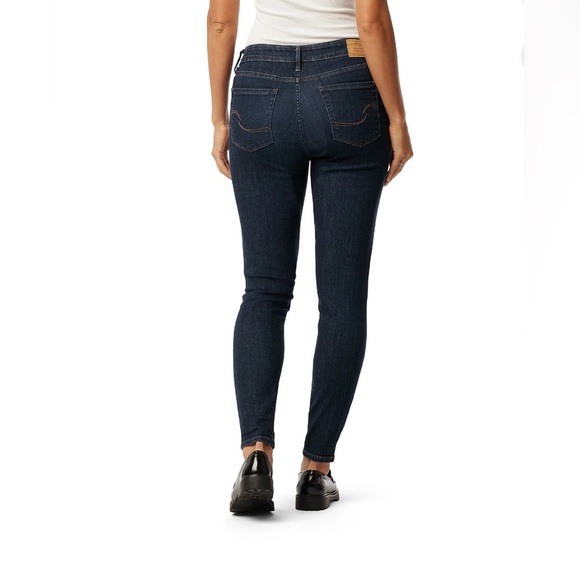 Classic Women's Skinny Jeans - Dark Blue - Picture 3 of 9